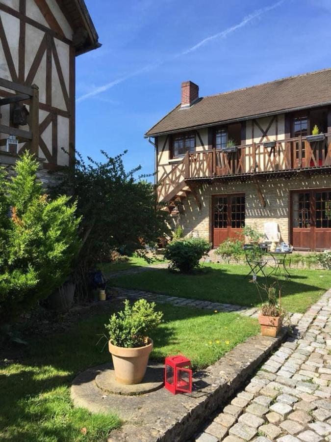 Au Fil De L'Eau & Gite "Le Jardin Du Moulin" Fourges Esterno foto