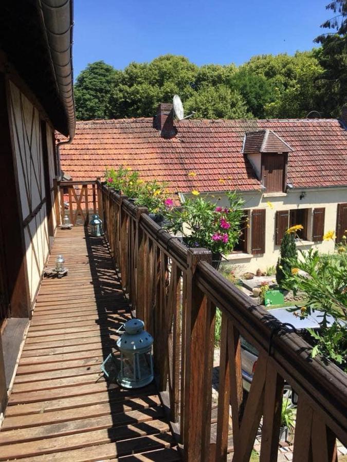 Au Fil De L'Eau & Gite "Le Jardin Du Moulin" Fourges Esterno foto